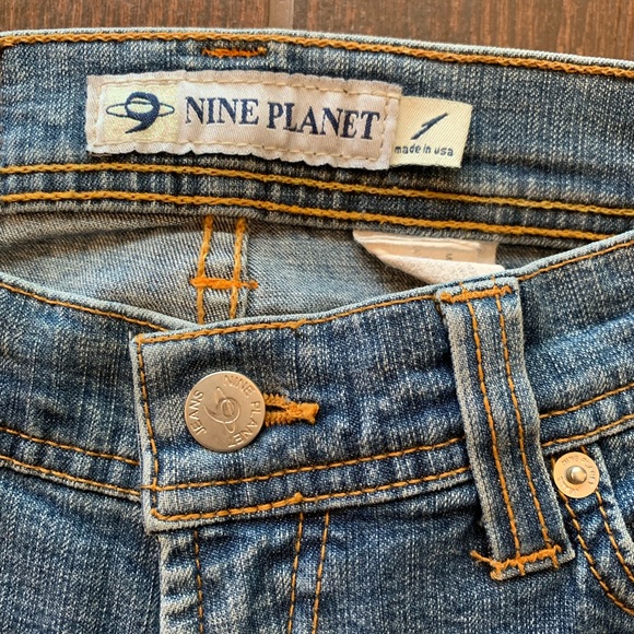 Nine Planet Light Wash Skinny USA 31” long - Picture 5 of 8